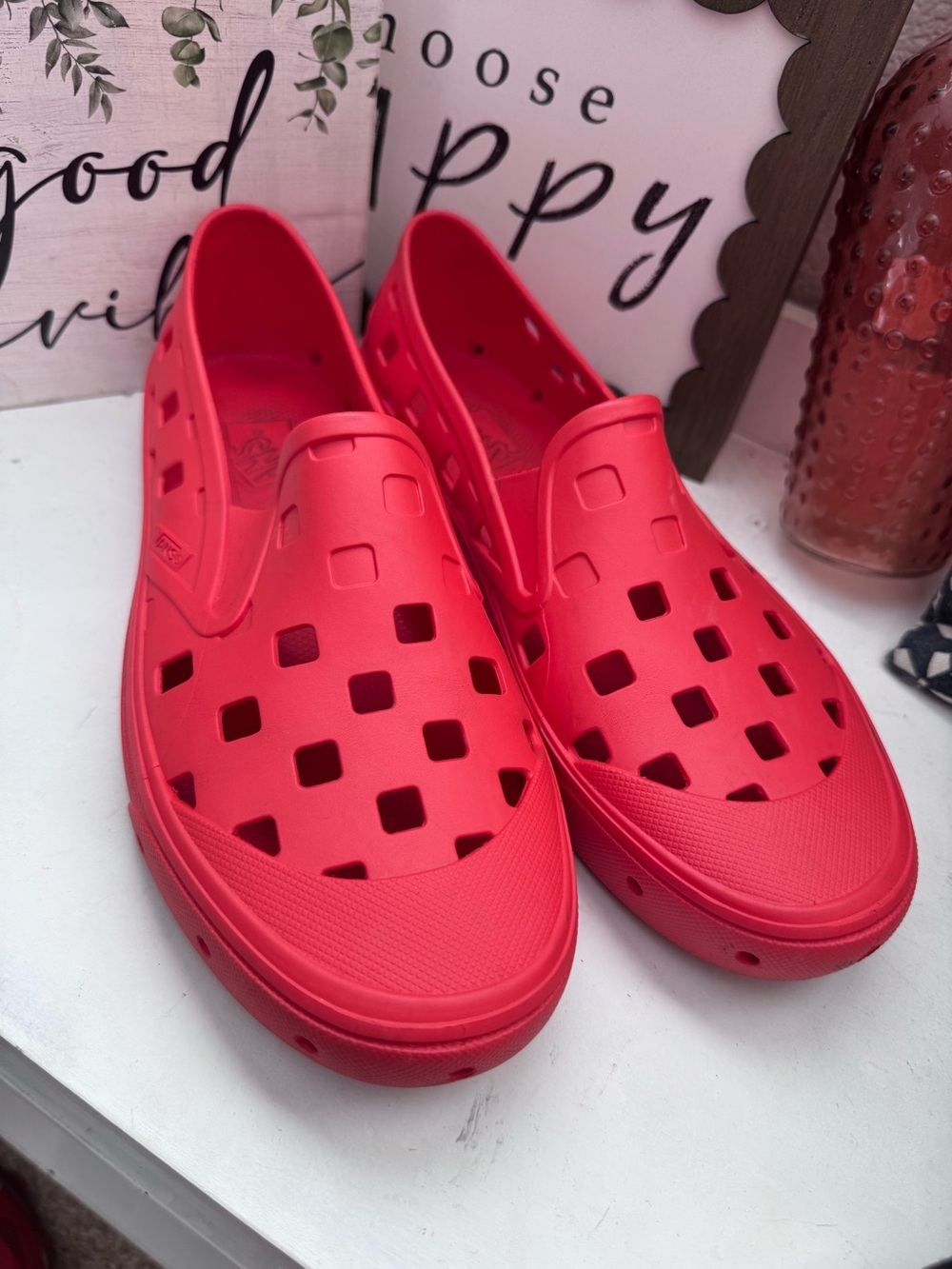 VANS MENS TRK SLIP ON SHOE RED SIZE 9